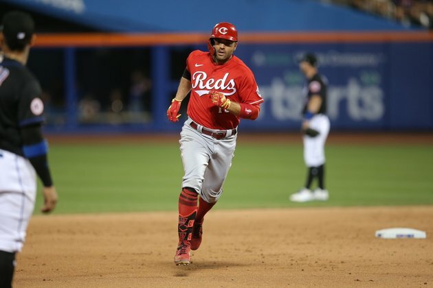 MLB roundup: Joey Votto homers for 7th game in row