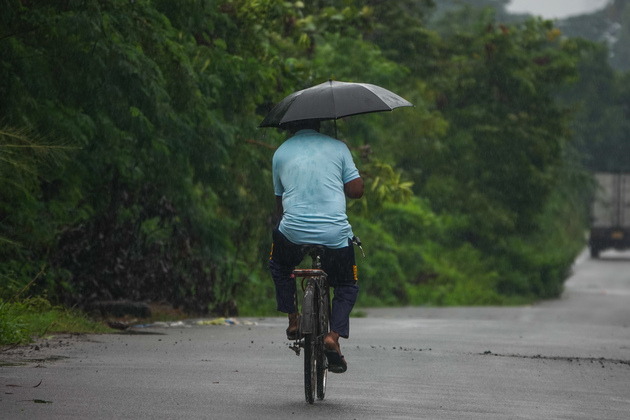 SRI LANKA-COLOMBO-CYCLONE-RED ALERT