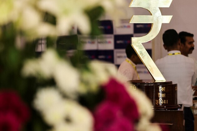 Rupee support from FCNR(B) window could help stabilise travel costs, says Thomas Cook CEO