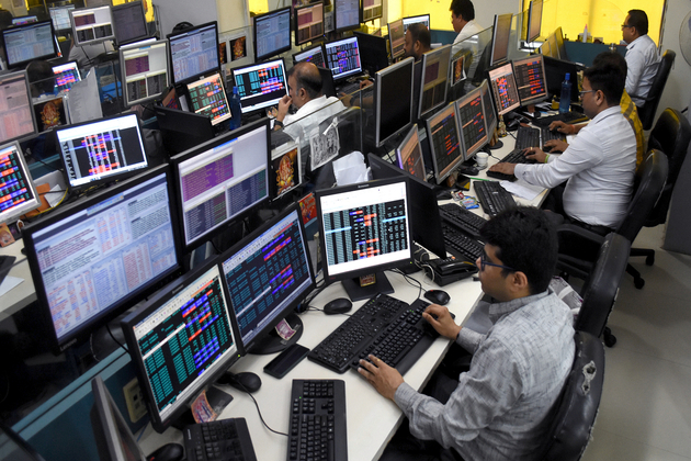 Foreign investors return to Indian equities in July, buy shares worth Rs 20,200 crore