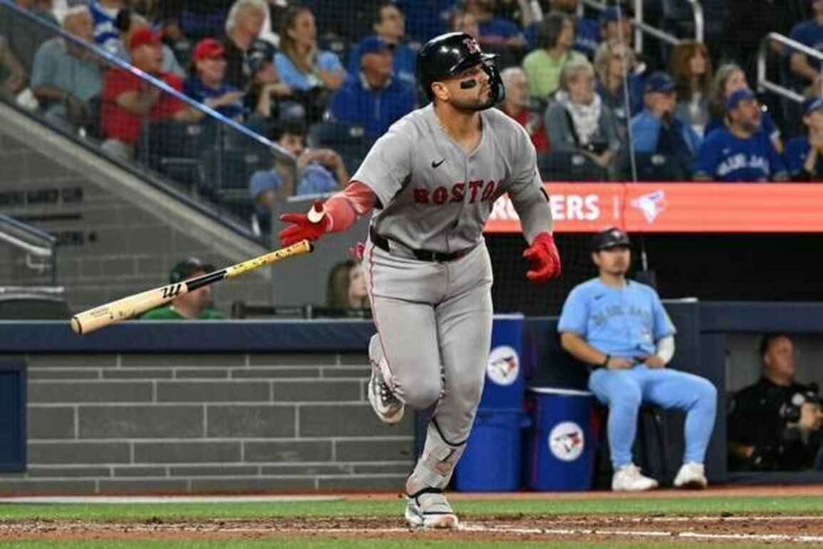 As Blue Jays jockey for playoff position, Red Sox yet to clinch