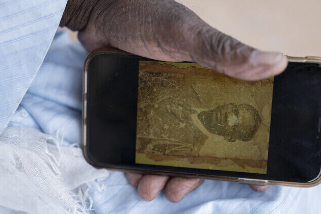 How French troops murdered hundreds of their comrades in WWII