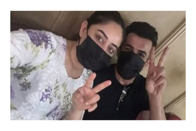 "Stop making it dirty": Mahhi Vij shares picture with ex-husband Jay after her cryptic posts go viral
