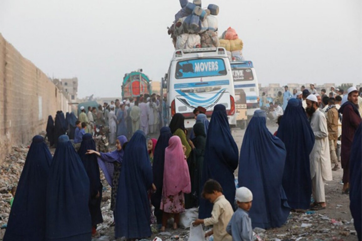 Afghan returnees decry harsh deportations from Iran, Pakistan, seek urgent aid in Kabul