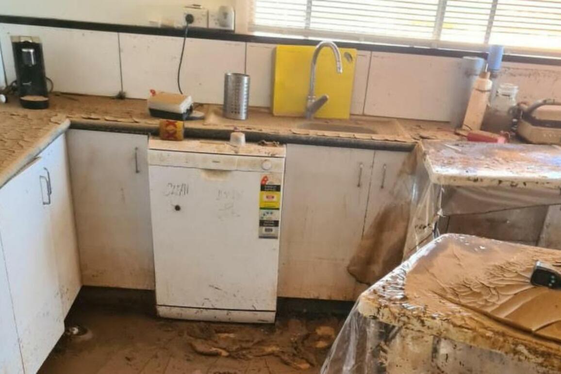 'Absolute mess'- tiny town begins flood clean-up