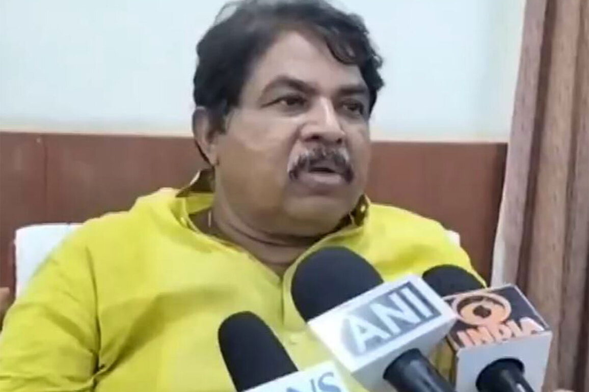 "No administration in Karnataka due to CM-Deputy CM chair fight": BJP leader R Ashoka amid leadership tussle
