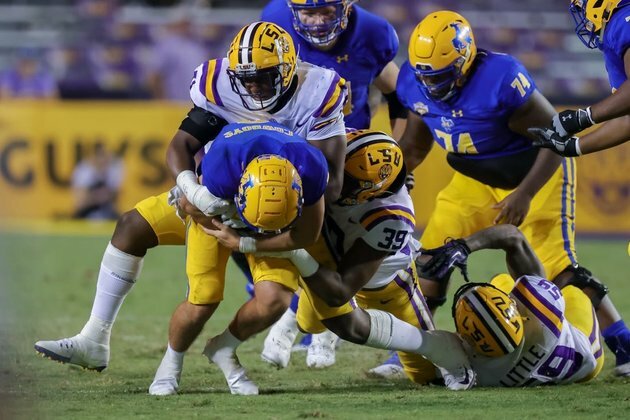 LSU DL Maason Smith 'fully cleared' after knee injury