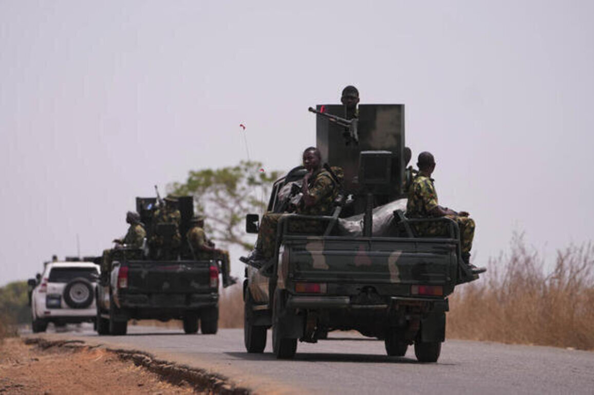 Armed Islamist extremists kill 162 in western Nigeria villages
