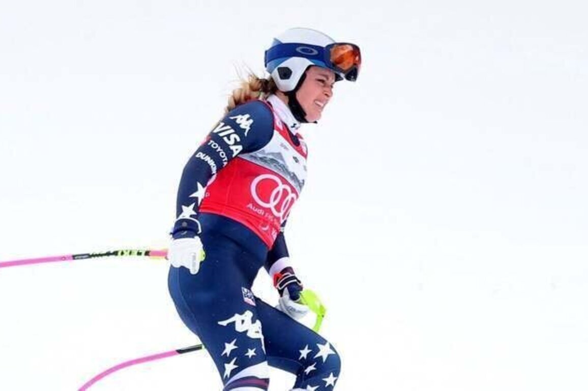 Lindsey Vonn has ruptured ACL, intends to ski at Olympics