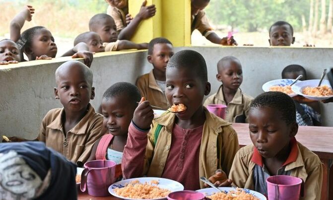 Women's bank helps Ivorian children to swap labour for class Women's bank helps Ivorian children to swap labour for class