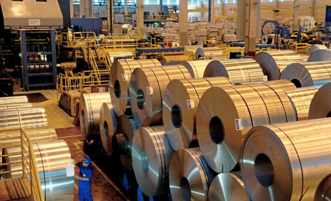 Linha de produçãp da Companhia Brasileira de Alumínio (CBA)/Divulgação