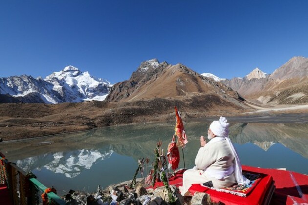 Uttarakhand: Over 200 devotees visit Lord Shiva temple near Parvati Kund on May 2