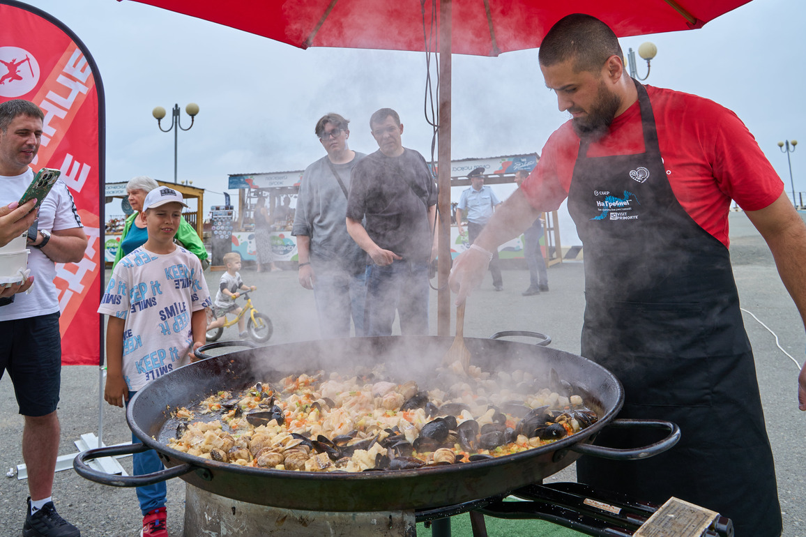 RUSSIA-VLADIVOSTOK-FISHERMAN'S DAY-CELEBRATION