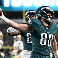 Reports: Eagles bring back TE Dallas Goedert