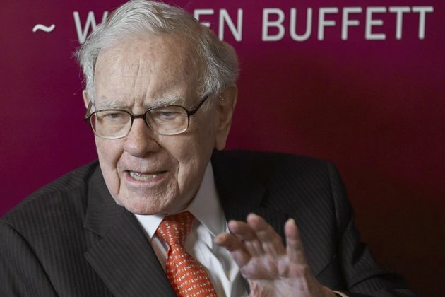 Washington seeks banking crisis advice from Warren Buffet Bloomberg
