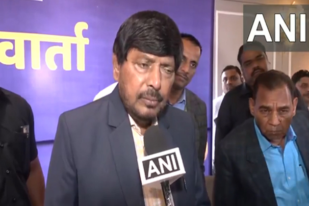 Union Minister Ramdas Athawale criticizes BSP, invites Akash Anand to join RPI