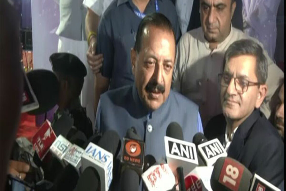 J-K: Jitendra Singh inaugurates two-day lavender festival 2025