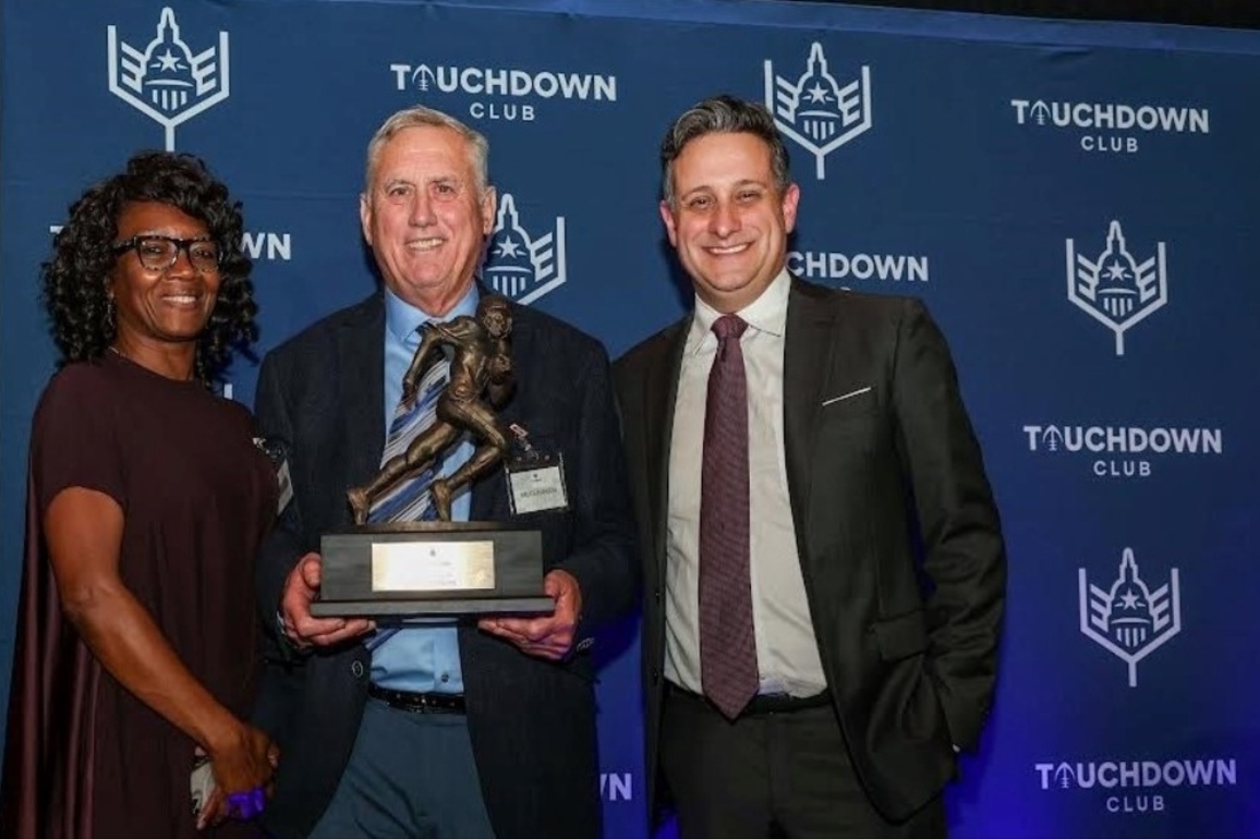 Former Yorktown football coach honored by D.C. Touchdown Club