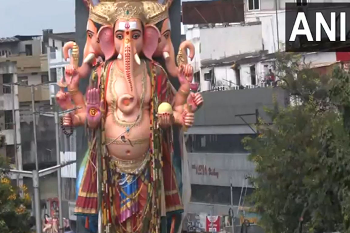 Ganesh Visarjan 2025: A look at grand celebrations as devotees take part in immersion of Ganpati idols