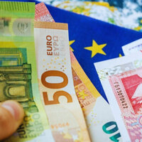 Bulgarias Euro Transition Set to Be Smooth, Expert Says