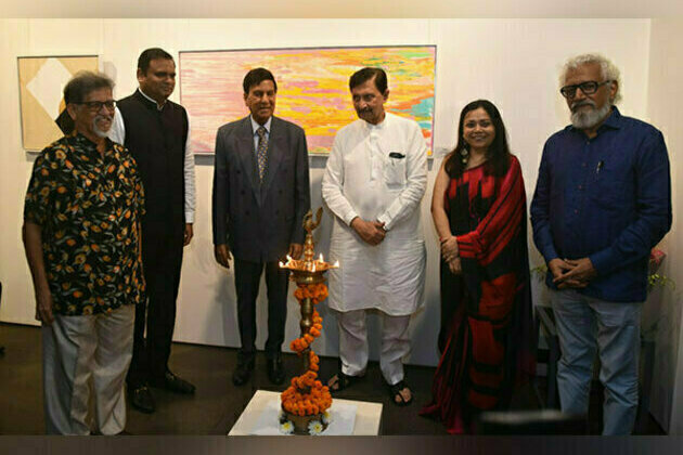 Deepa Kulkarni's 'The Flow' painting exhibition receives praise