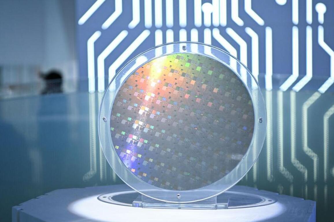 Update: China core AI industry scale exceeds 1 trln yuan in 2025