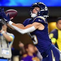 Justin Herbert (3 TDs), Chargers overwhelm skidding Vikings