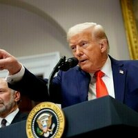 Kremlin responds to reports of Trump move on Ukraine aid