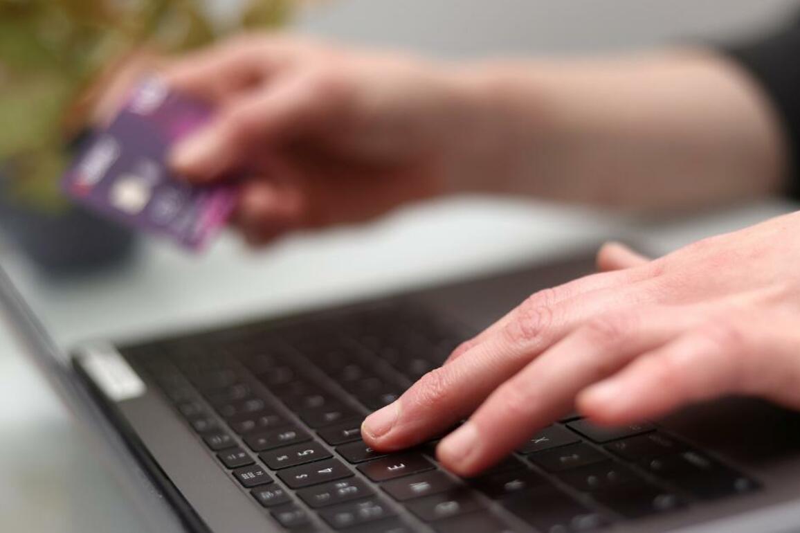 UK Government bans hidden fees and fake reviews in new laws