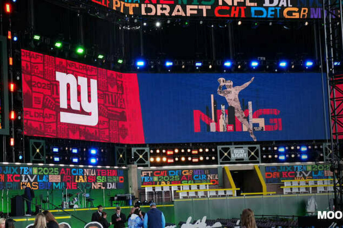 Which direction could Giants go on Day 2