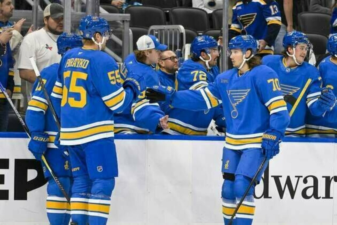 Blues finding right fourth-line mix as streaking Flyers visit