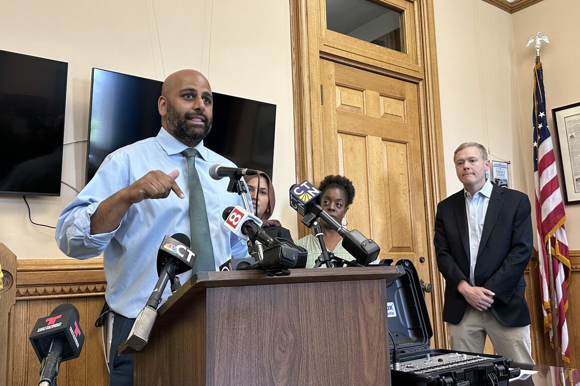 CT urban mayors take different approaches to getting state funds