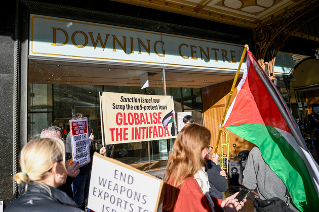 Showdown set for police and anti-Herzog protesters