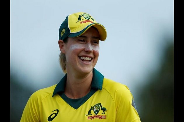 Ellyse Perry calls Annabel Sutherland a 'wonder athlete'