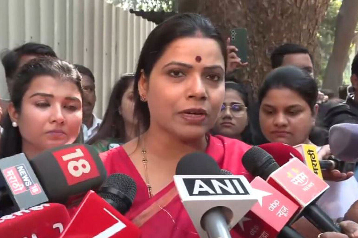 "This is huge negligence...": Mumbai Mayor Ritu Tawde on Metro pillar collapse