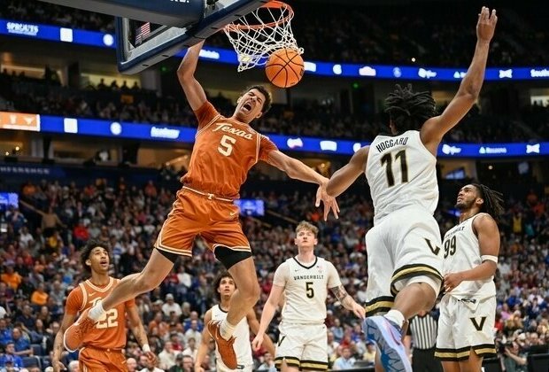 Texas staves off Vanderbilt 79-72 to advance