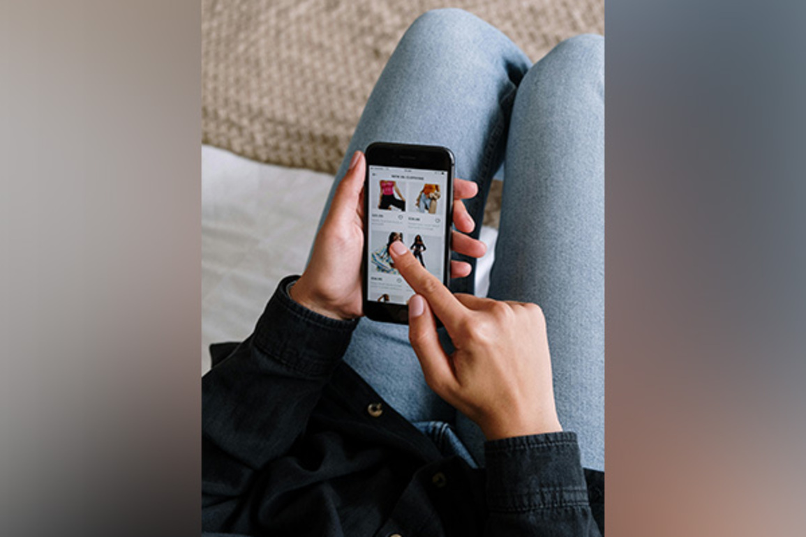 China's Taobao marketplace fined in Taiwan, faces license threat