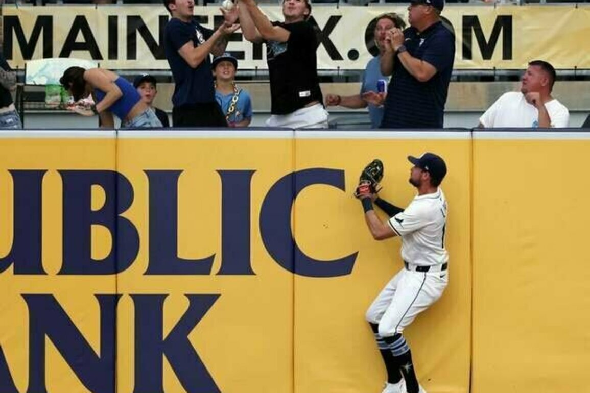 White Sox thump Rays to claim season-high four-game win streak