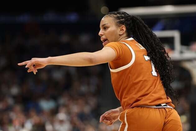 Riding holiday success, Texas climbs to No. 2 in Top 25