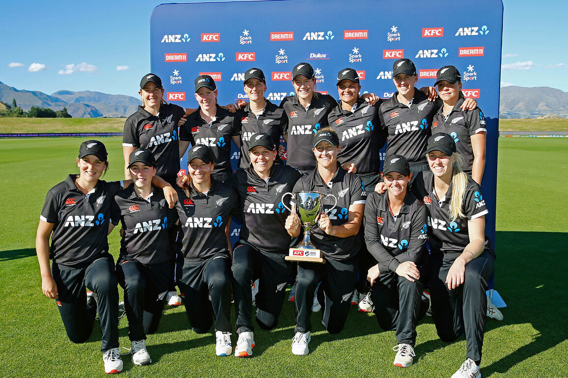 New Zealand beat South Africa by 66 runs, clinch ODI series 2-1