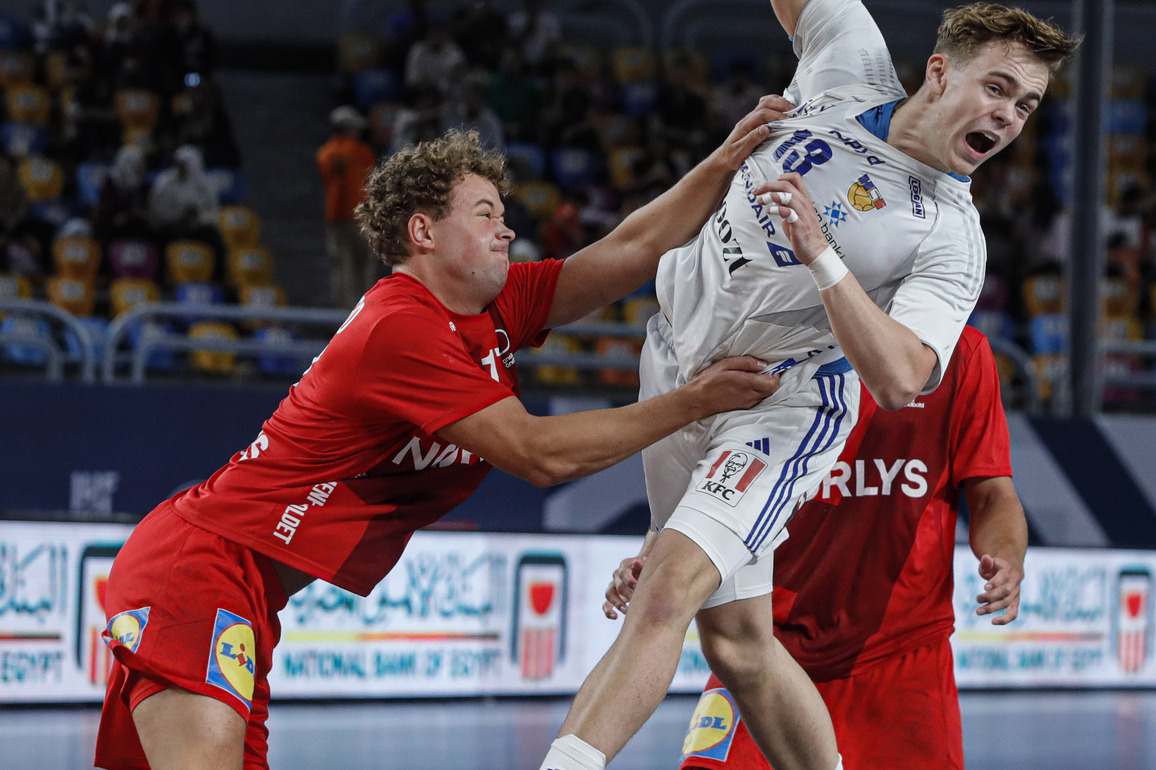 (SP)EGYPT-CAIRO-HANDBALL-MEN'S YOUTH WORLD CHAMPIONSHIP-QUARTERFINAL-DENMARK VS ICELAND