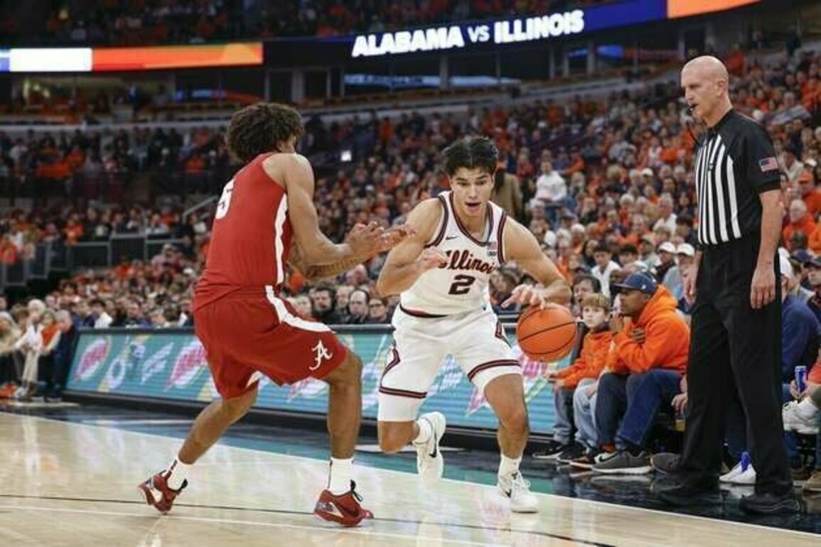 Labaron Philon Jr. lifts No. 11 Alabama over No. 8 Illinois