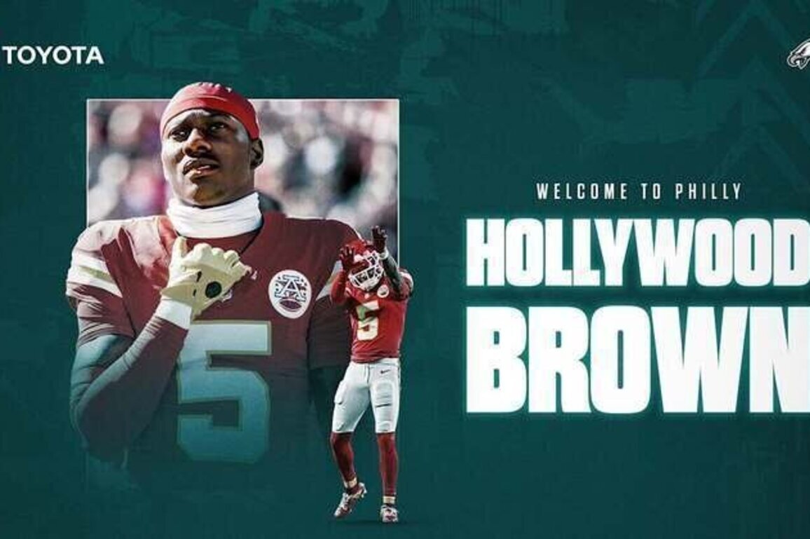 Eagles, Hollywood Brown agree to one-year deal