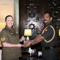 Indian Subedar Major, Australian Regimental Sergeant Major discuss junior leadership, troop challenges