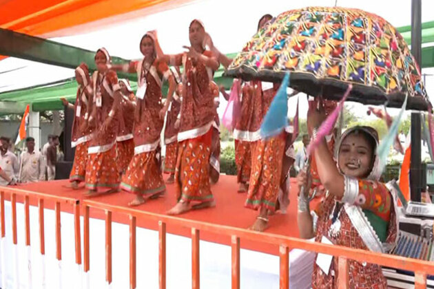 Preparations in full swing ahead PM Modi's roadshow in Gandhinagar