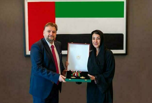 UAE President confers First-Class Medal of Independence on Ambassador of Poland