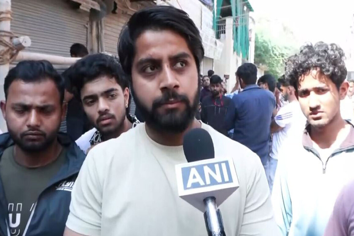 "We demand an encounter...": Elder brother of deceased Tarun Kumar in Uttam Nagar murder case