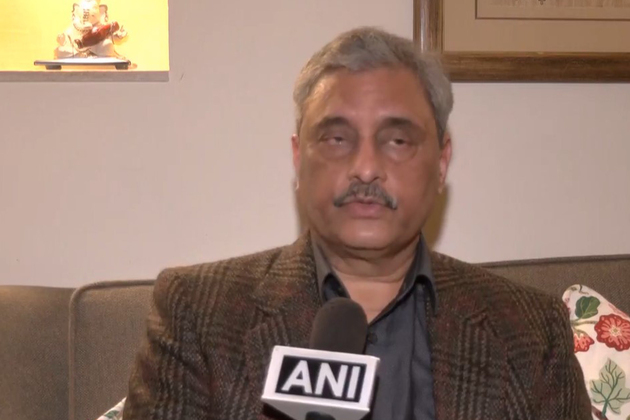 "Try to wear light masks": Doctor urges residents as Delhi chokes under AQI 497