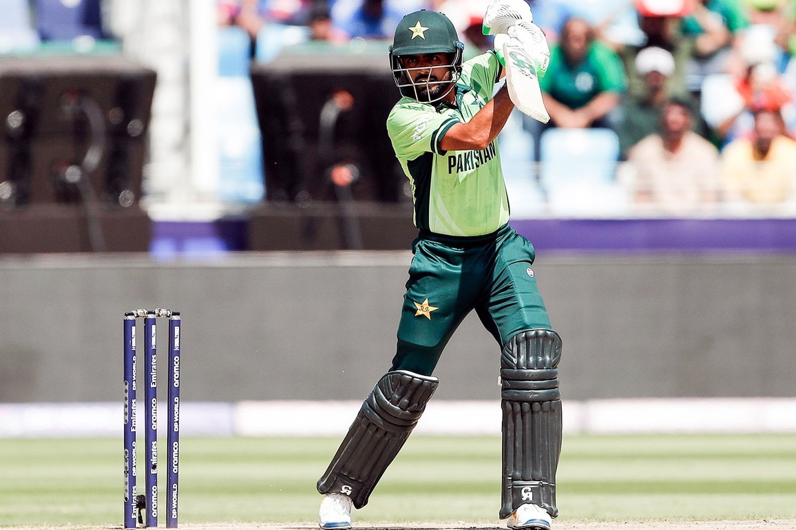 Minhas' fifer on ODI debut, Babar-Ghori stand power Pakistan to 5-wicket win over Australia in 1st ODI