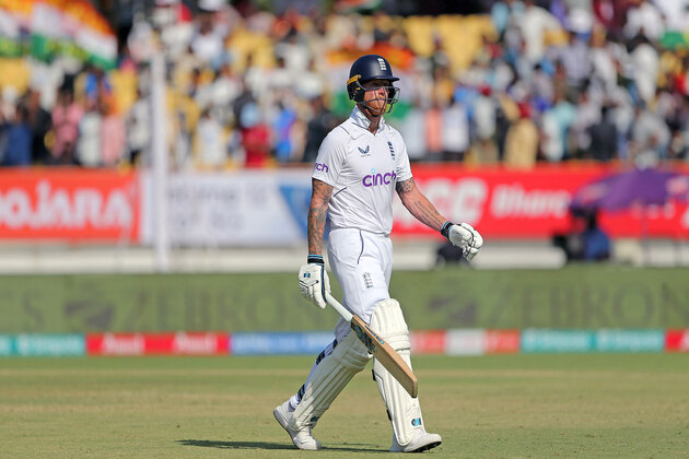 Hayden hails "gutsy trier" Stokes for helping England to 2nd inning lead at Brisbane, urges the batting to "replicate" their skipper